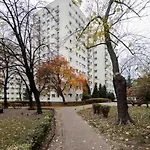 Lily Wola 15 Min To Rondo Daszynskiego