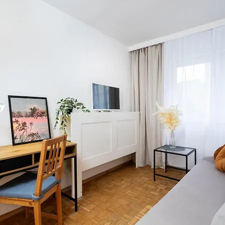 Lägenhet Lily Wola 15 Min To Rondo Daszynskiego Warszawa
