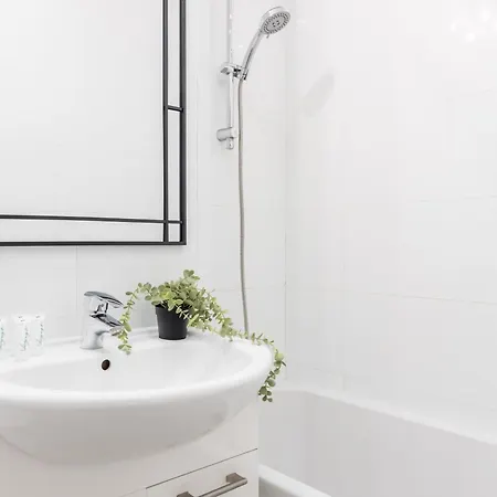 Apartment Lily Wola 15 Min To Rondo Daszynskiego *