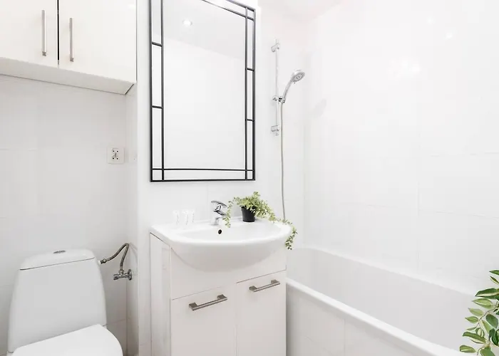 Apartment Lily Wola 15 Min To Rondo Daszynskiego *