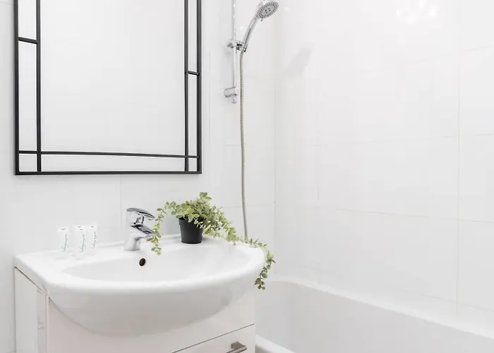 Lily Studio Wola 15 Min To Rondo Daszynskiego Warszawa